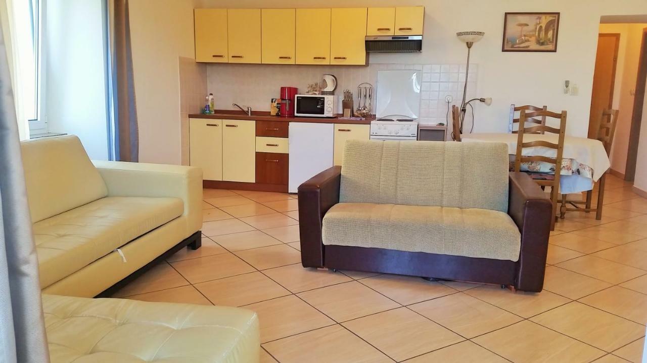Obala Apartment & Studios マリンスカ エクステリア 写真