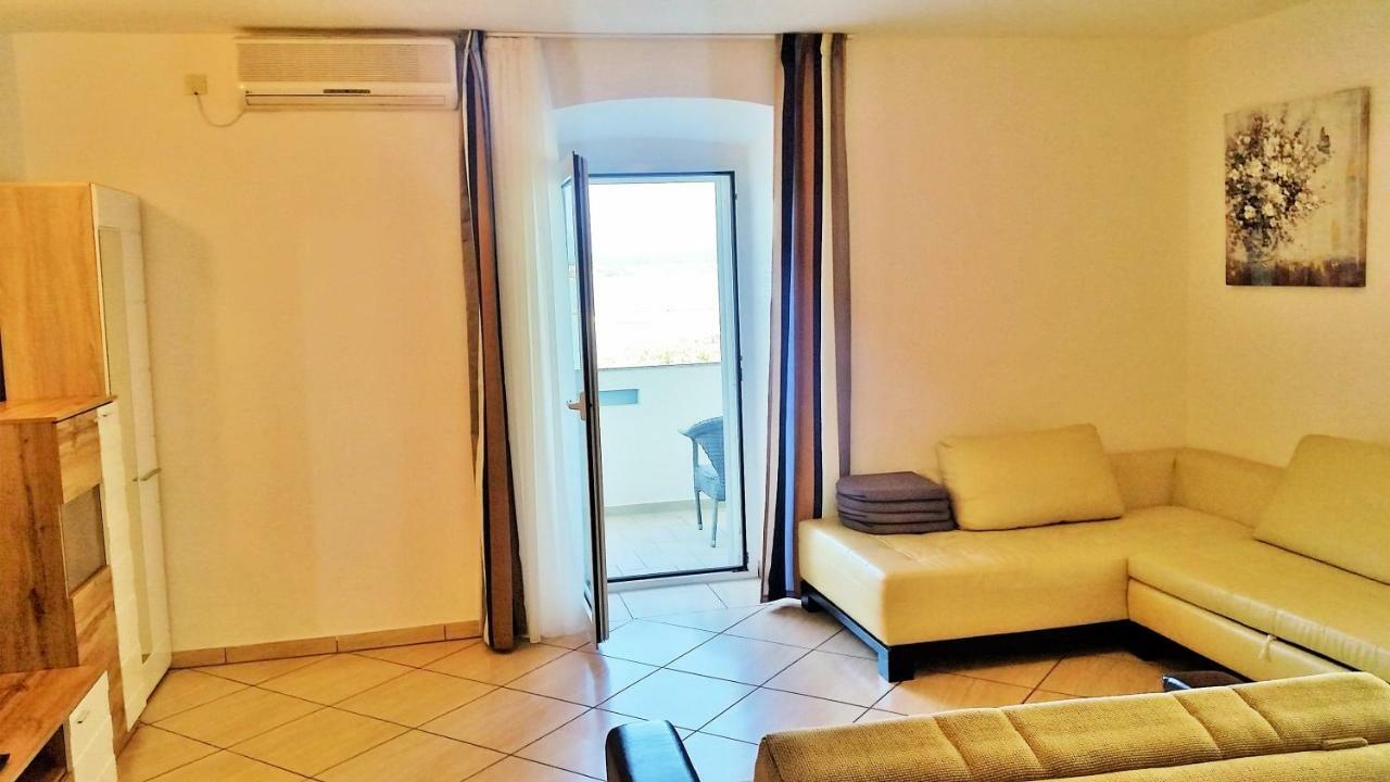 Obala Apartment & Studios マリンスカ エクステリア 写真
